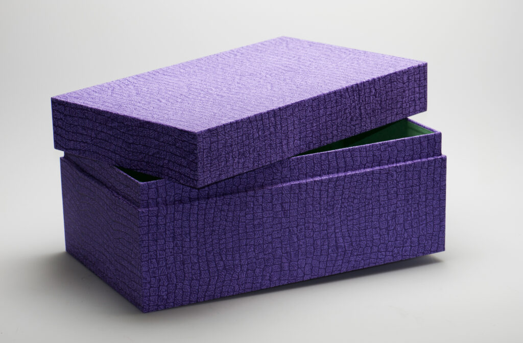 Rechteckige Schachtel Violett